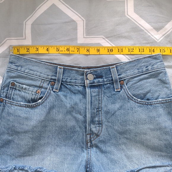 LEVI'S | 501 Original Denim Shorts Light Wash Cut Off, Blue, Womens Size 27 - Picture 9 of 10